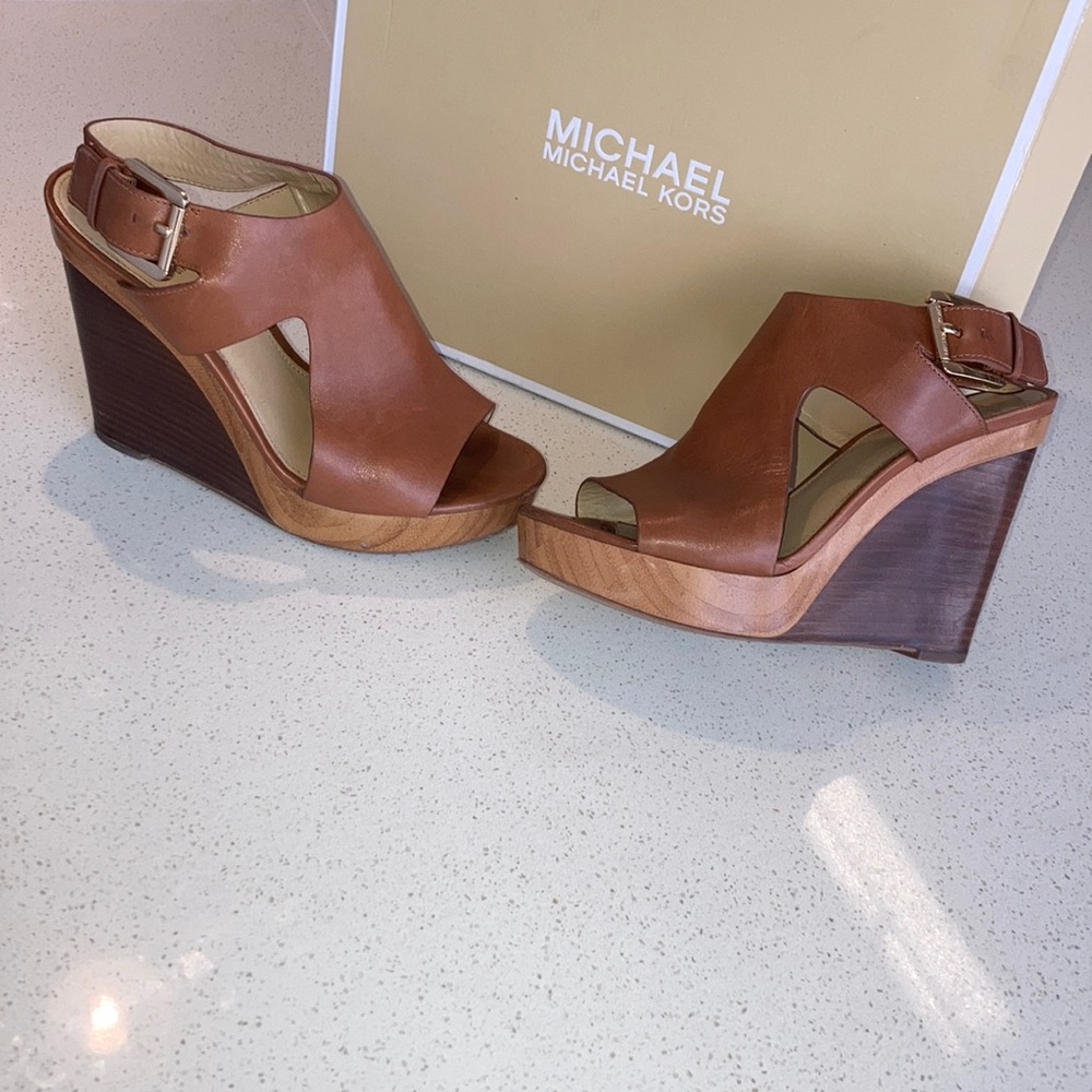 MICHAEL KORS WEDGE